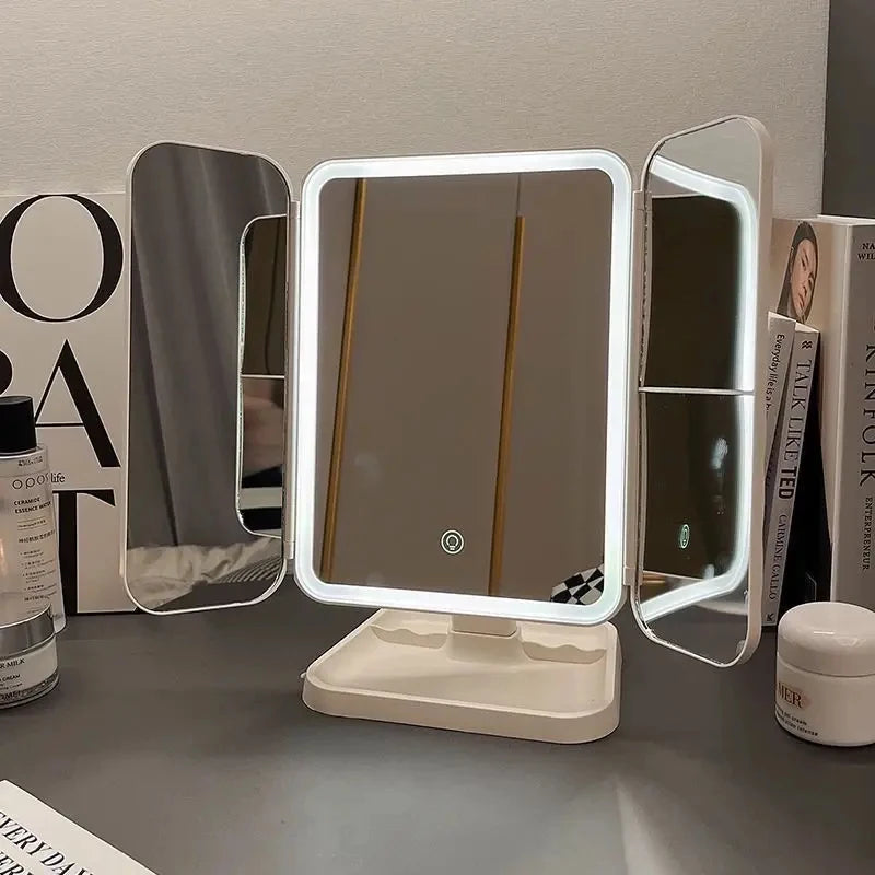 Miroir de maquillage LED de bureau avec éclairage, style INS, miroir pliable à trois volets, miroir de coiffeuse de bureau pour dortoir, beauté et chambre à coucher.