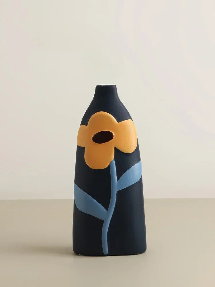 Vase décoratif en céramique pour table, composition florale, design créatif, décoration de salon et de maison, style Morandi peint.