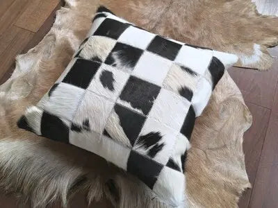 Housse de coussin en véritable cuir de vache 100 % naturel, 45 × 45 cm, motif vache marron crème, housse de coussin luxueuse pour décoration intérieure.
