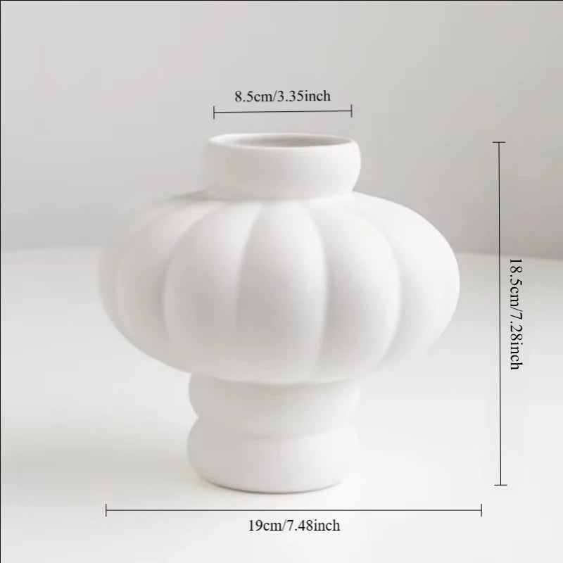 Vase décoratif en céramique en forme de lanterne nordique, style blanc crème, ornement pour salon, salle à manger et décoration de bureau.