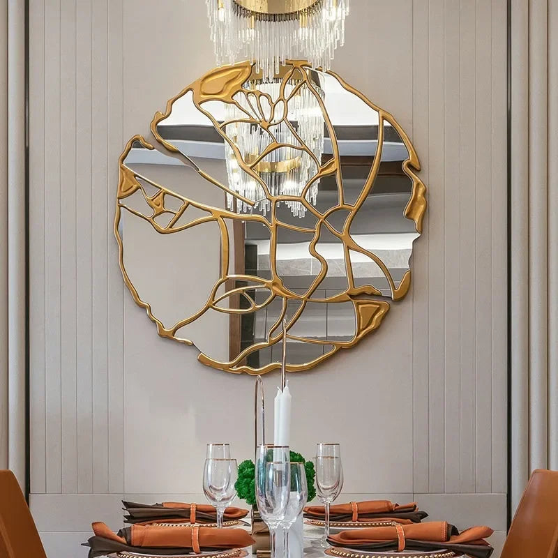 Miroir mural décoratif européen haut de gamme, design irrégulier luxueux, miroir mural pour restaurant, salon et décoration intérieure moderne.