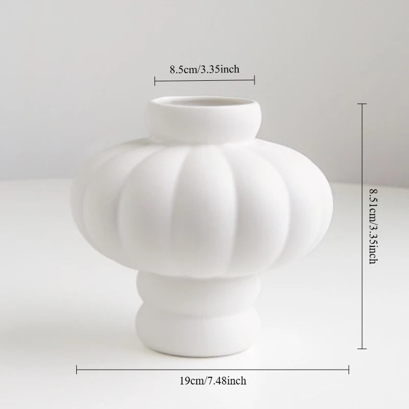 Vase décoratif en céramique en forme de lanterne nordique, style blanc crème, ornement pour salon, salle à manger et décoration de bureau.