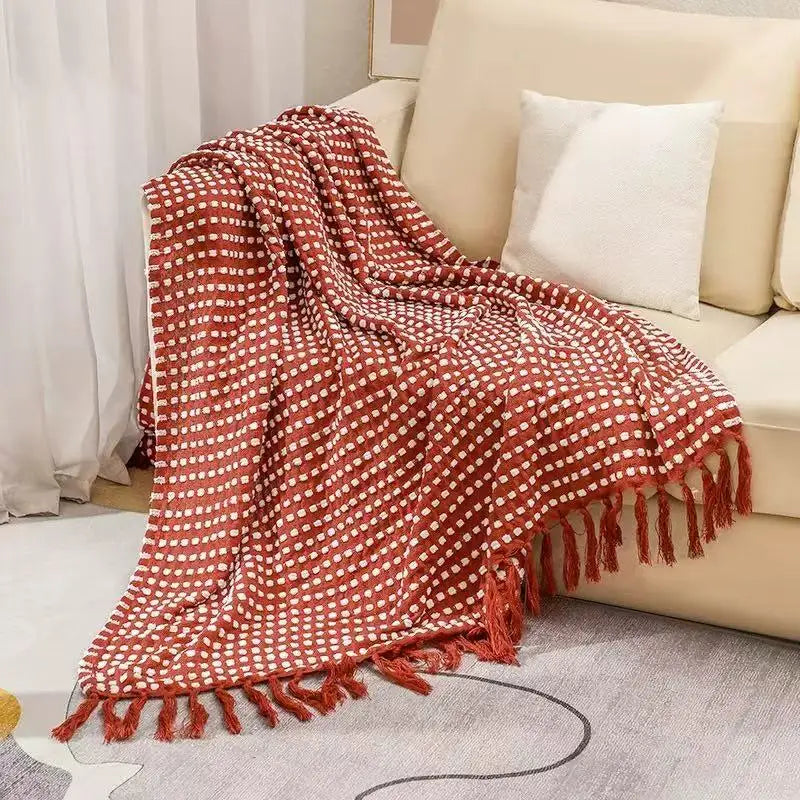 Plaid vintage blanc en chenille tricotée, doux et luxueux, avec pompons, couvre-lit et jeté de canapé style ferme, couverture de voyage et de sieste, décoration intérieure.