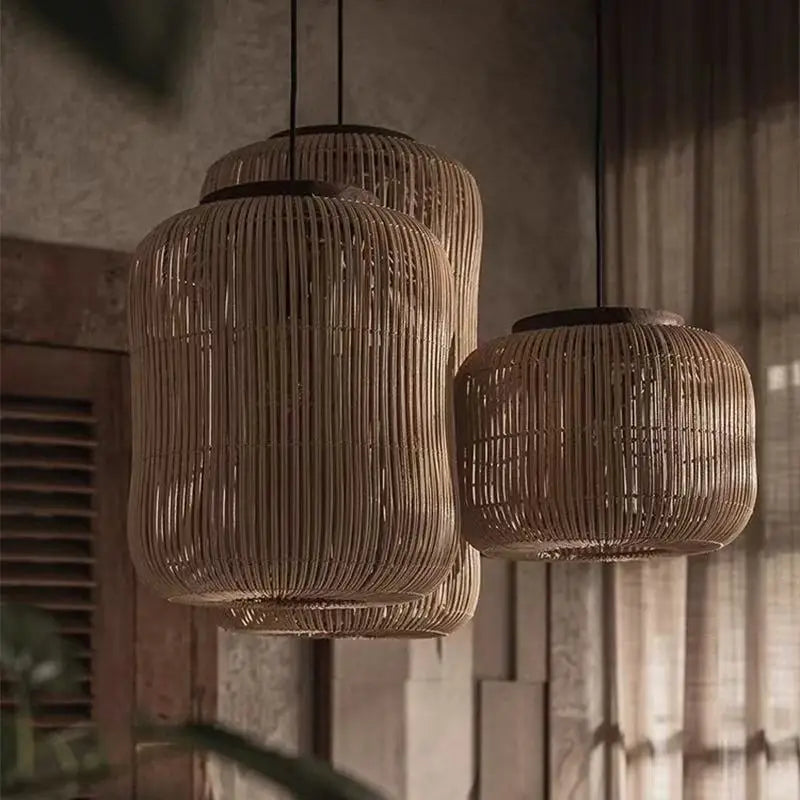 Suspension japonaise Wabi-Sabi en rotin tressé, style lanterne, pour chambre, maison d’hôtes ou salon de thé, luminaire décoratif pour plafond.