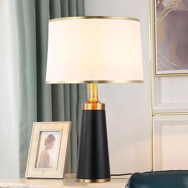Lampe de table de luxe LED moderne de style européen, créative et romantique, pour chambre, table de chevet, salon, bureau, lampe d'art décorative pour la maison