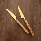 Service de table 24 pièces en acier inoxydable avec poignées en bambou naturel, ensemble de couverts en bambou, comprenant couverts de table et couteaux à steak.