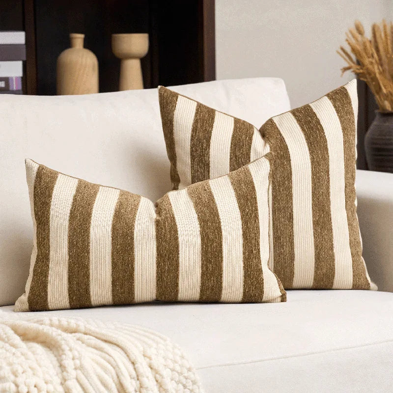 Housses de coussin douces en chenille à rayures, taies d’oreiller décoratives modernes pour canapé, luxueuses et confortables, pour la décoration intérieure, disponibles en plusieurs couleurs.