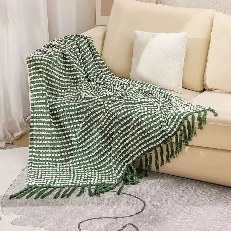 Plaid vintage blanc en chenille tricotée, doux et luxueux, avec pompons, couvre-lit et jeté de canapé style ferme, couverture de voyage et de sieste, décoration intérieure.